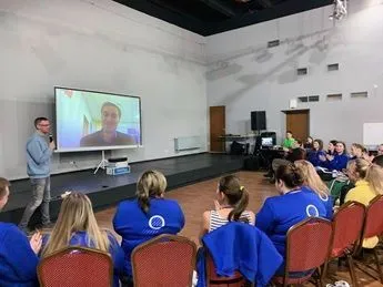 Более 3400 кураторов учебных групп колледжей повысили свою квалификацию в рамках проекта «Профессионалитет»